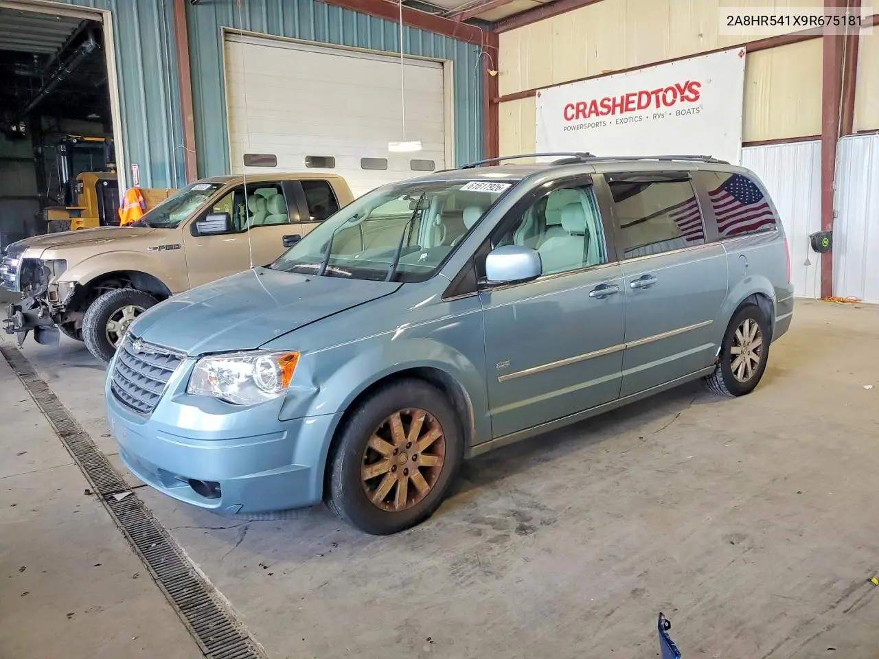 2009 Chrysler Town & Country Touring VIN: 2A8HR541X9R675181 Lot: 61617926