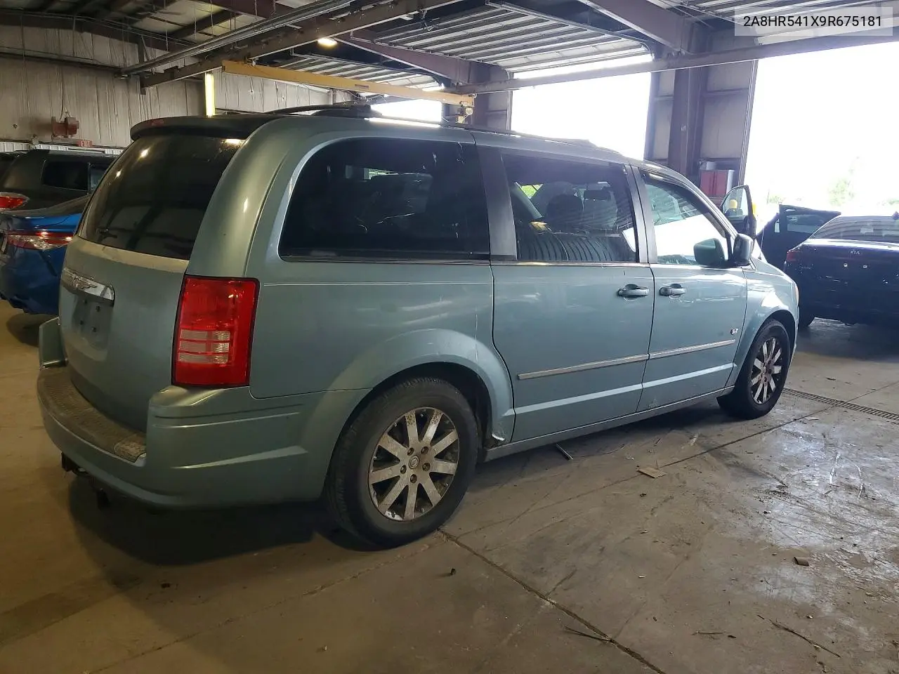 2009 Chrysler Town & Country Touring VIN: 2A8HR541X9R675181 Lot: 61617926