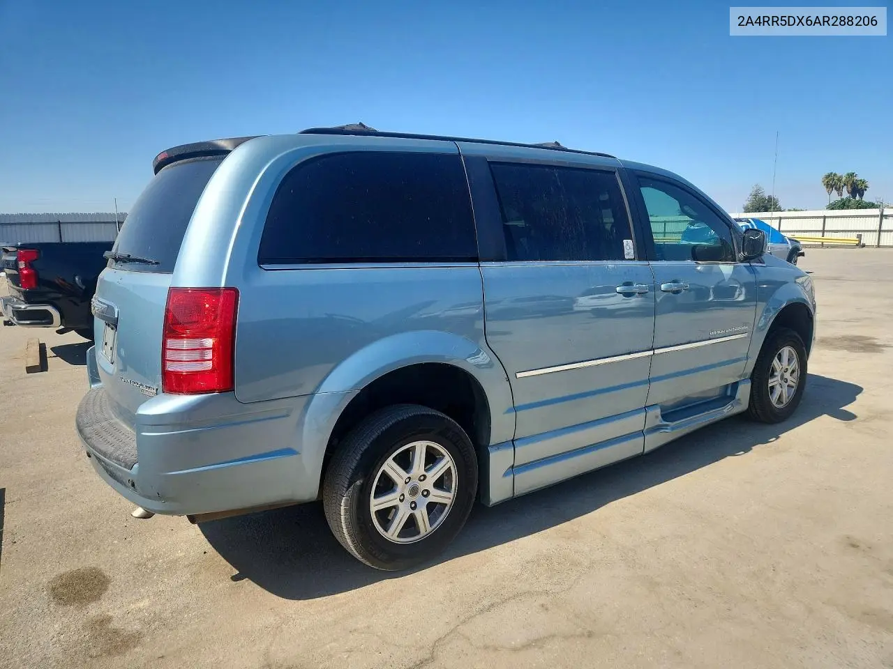 2010 Chrysler Town & Country Touring VIN: 2A4RR5DX6AR288206 Lot: 57362726