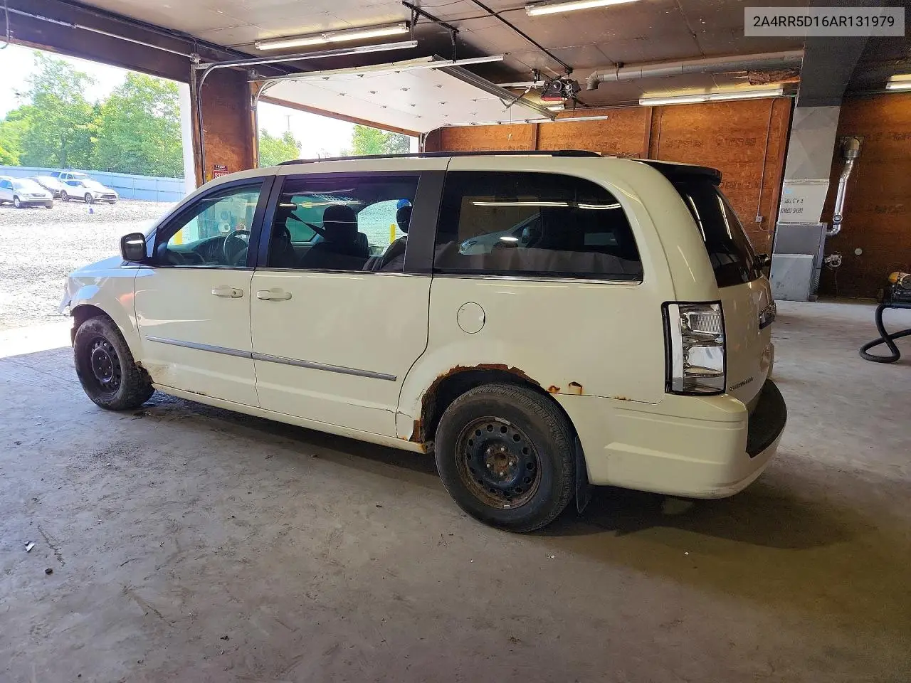 2010 Chrysler Town & Country Touring VIN: 2A4RR5D16AR131979 Lot: 57507196