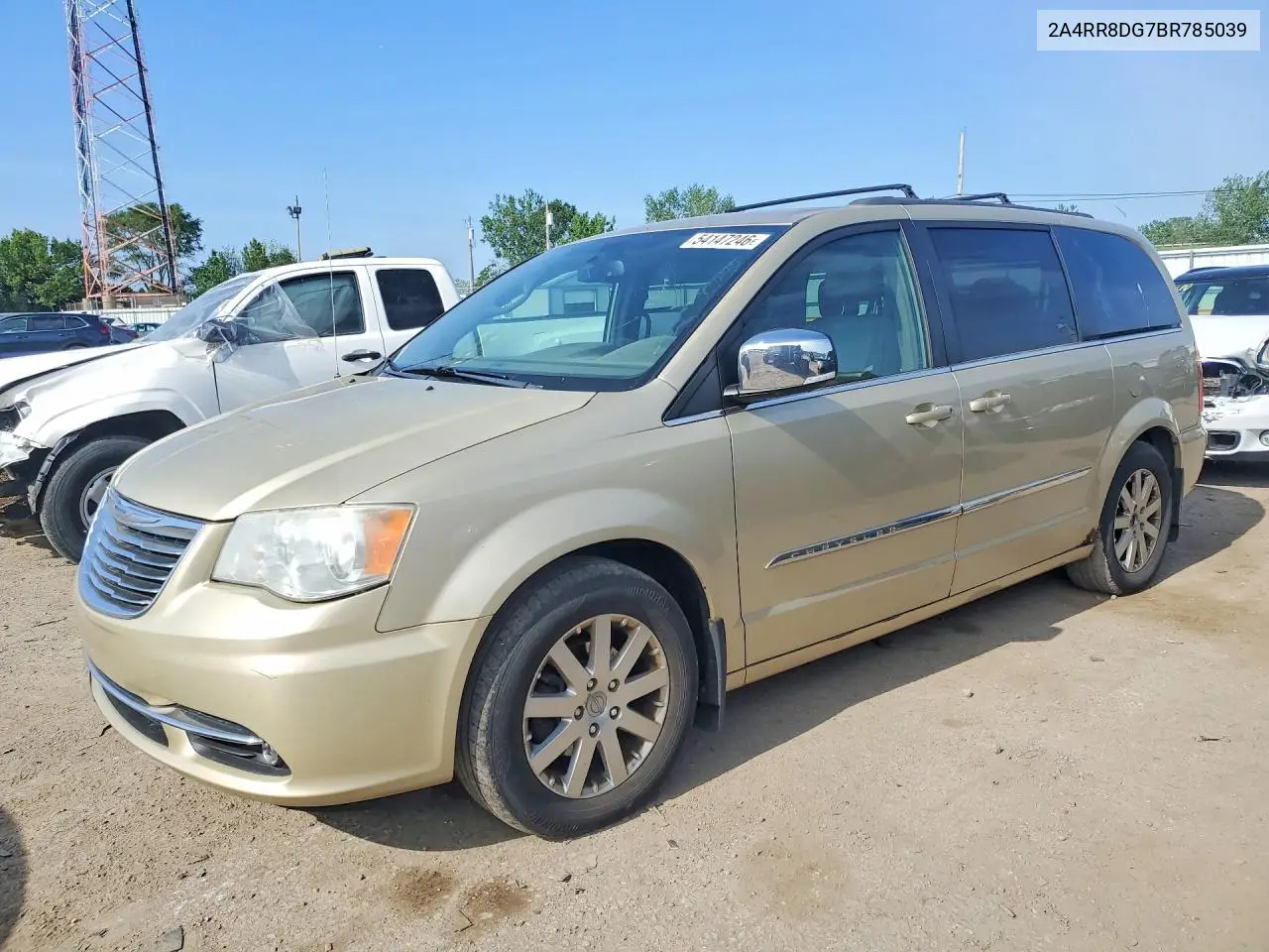 2011 Chrysler Town & Country Touring L