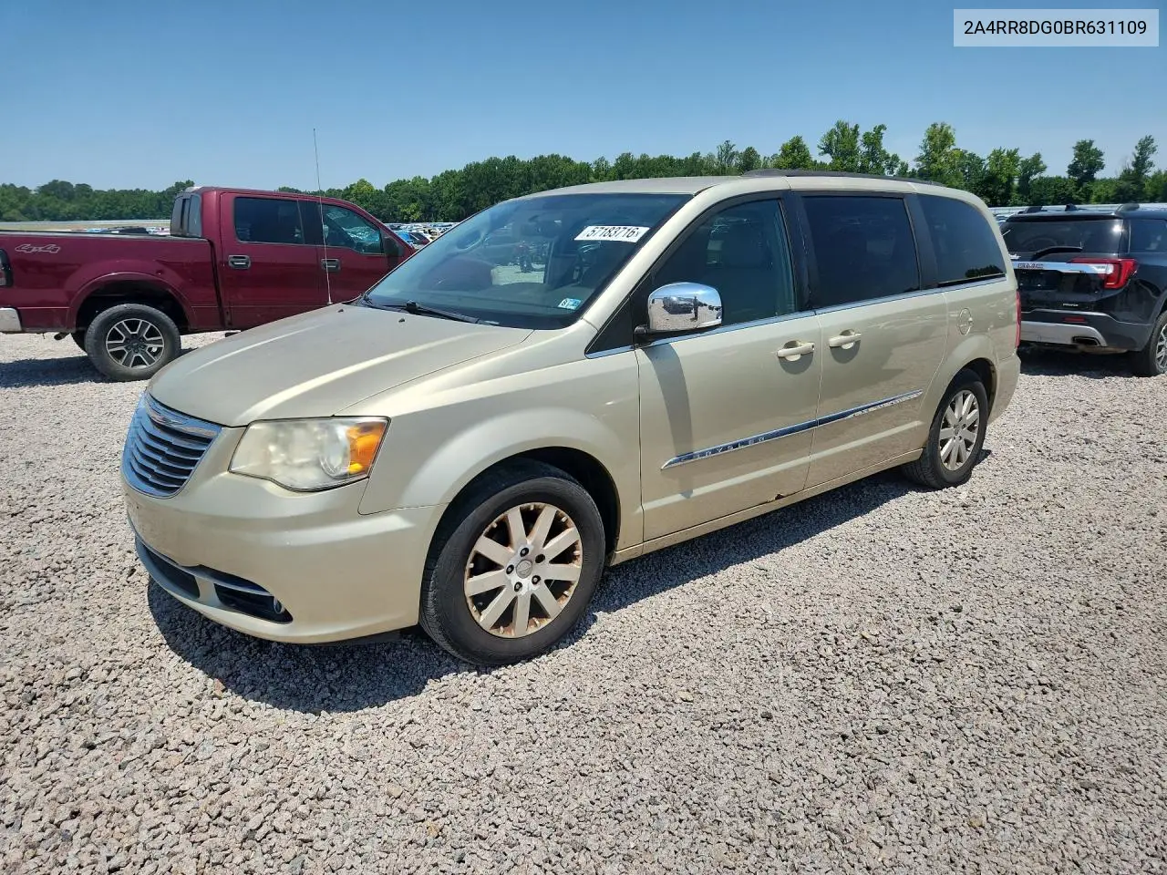 2A4RR8DG0BR631109 2011 Chrysler Town & Country Touring L