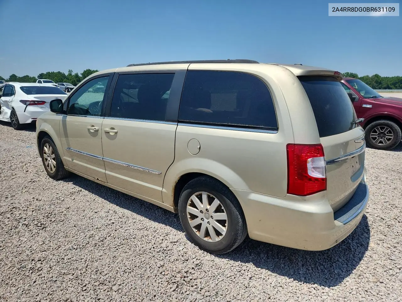 2A4RR8DG0BR631109 2011 Chrysler Town & Country Touring L