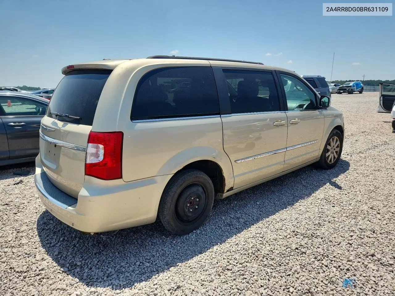 2A4RR8DG0BR631109 2011 Chrysler Town & Country Touring L
