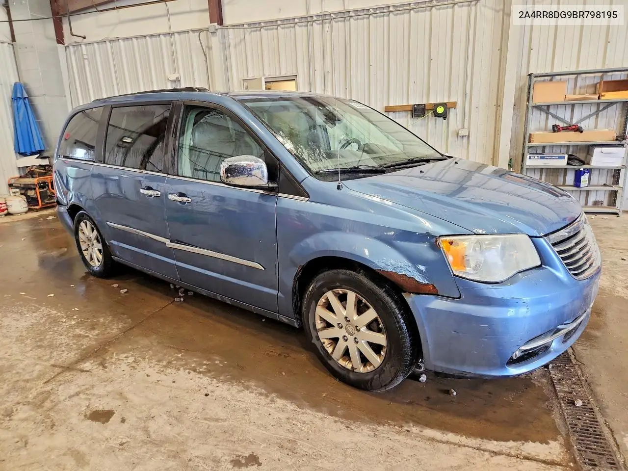 2011 Chrysler Town & Country Touring L VIN: 2A4RR8DG9BR798195 Lot: 60582486