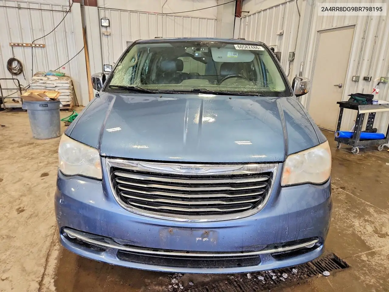 2011 Chrysler Town & Country Touring L VIN: 2A4RR8DG9BR798195 Lot: 60582486