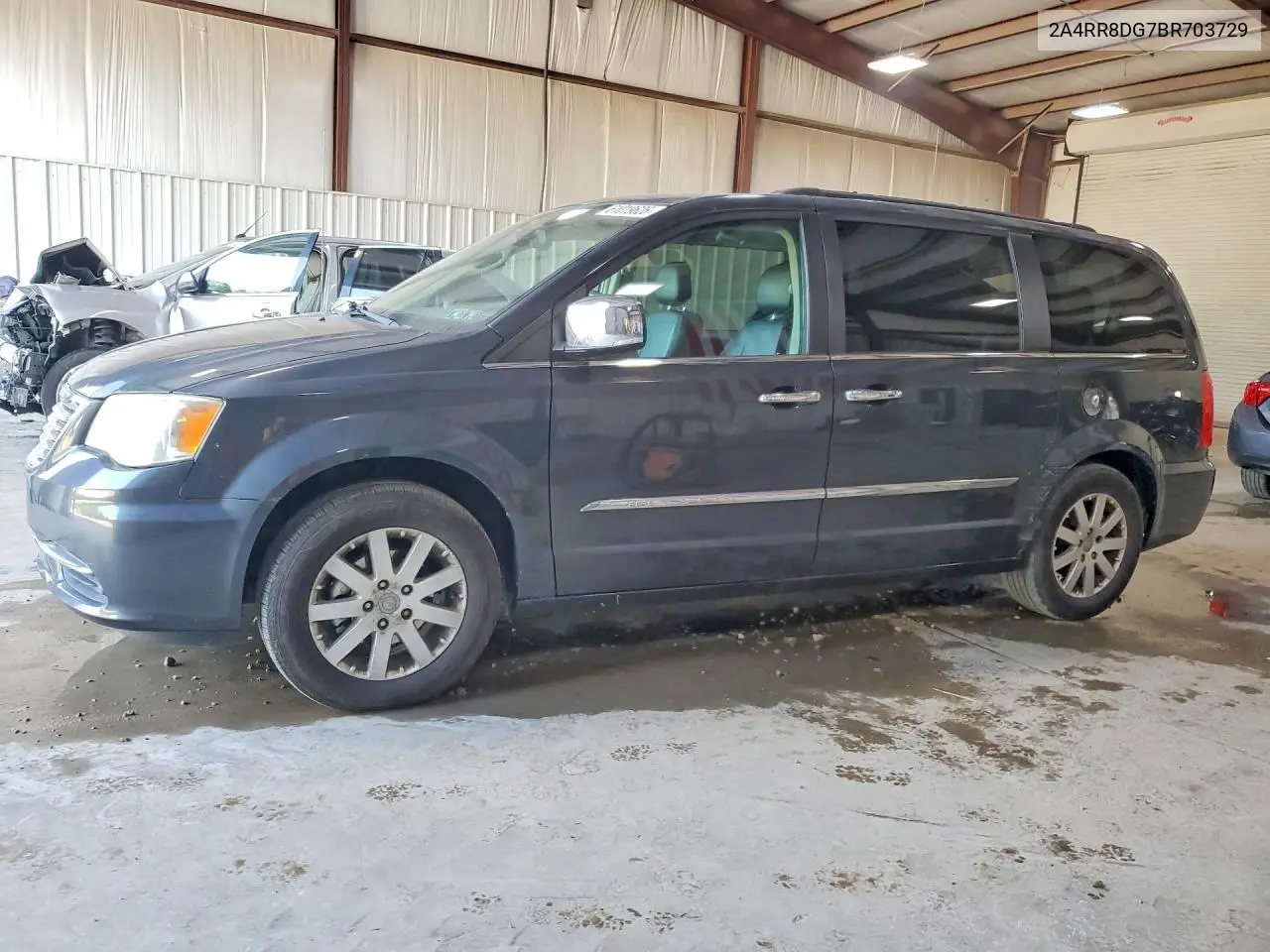 2011 Chrysler Town & Country Touring L VIN: 2A4RR8DG7BR703729 Lot: 61019626