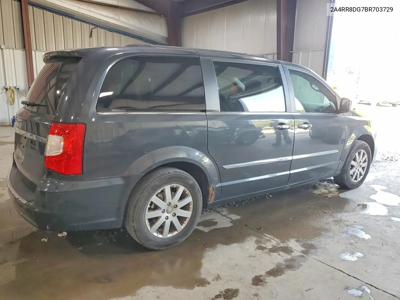 2011 Chrysler Town & Country Touring L VIN: 2A4RR8DG7BR703729 Lot: 61019626