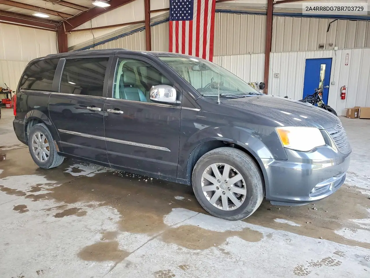 2011 Chrysler Town & Country Touring L VIN: 2A4RR8DG7BR703729 Lot: 61019626