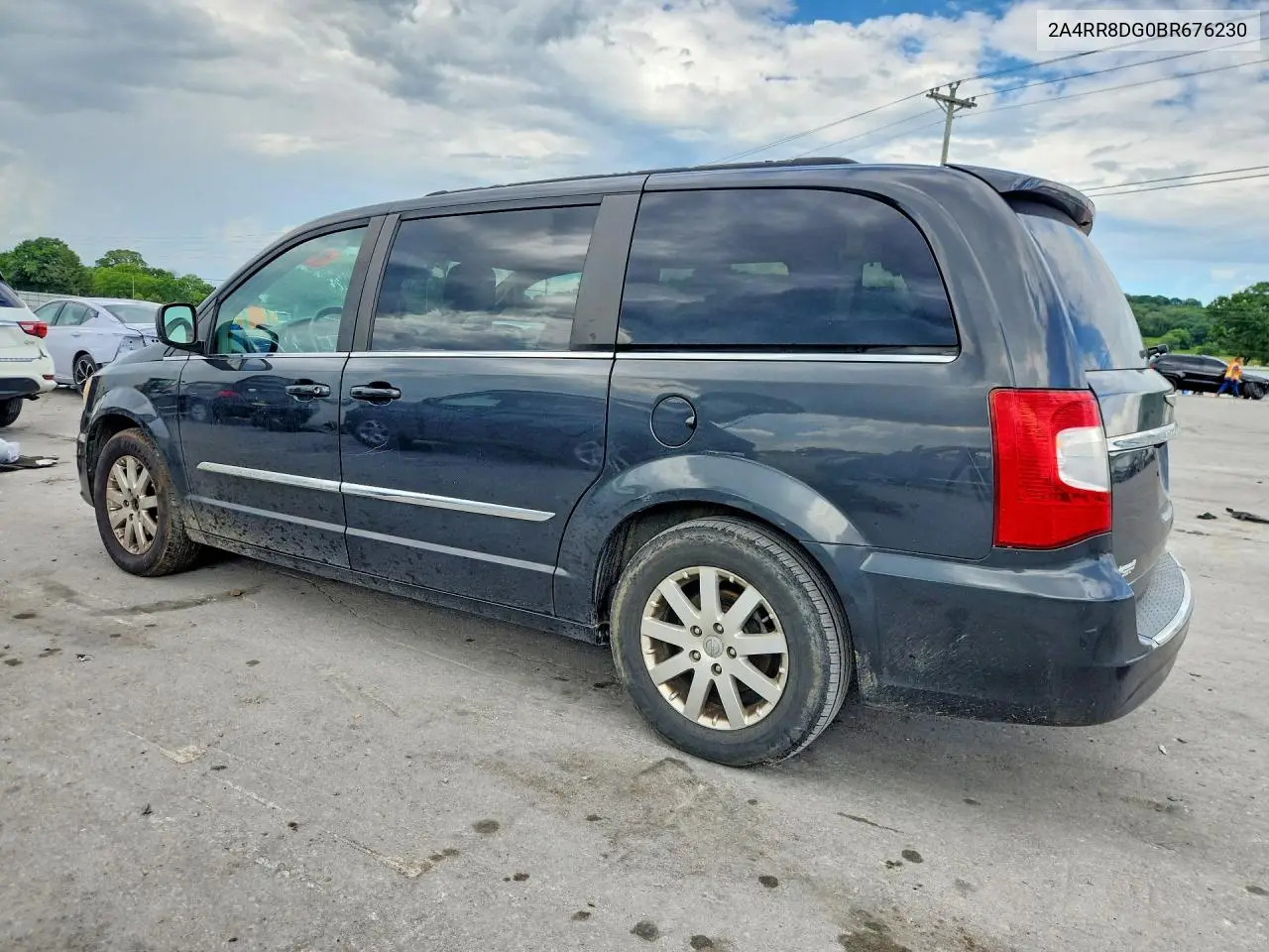 2011 Chrysler Town & Country Touring L VIN: 2A4RR8DG0BR676230 Lot: 61071926