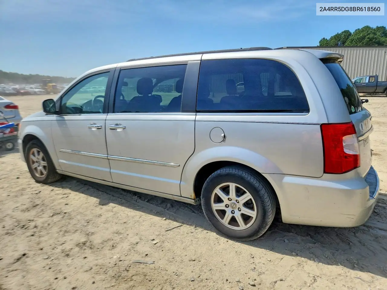 2011 Chrysler Town & Country Touring VIN: 2A4RR5DG8BR618560 Lot: 61285776