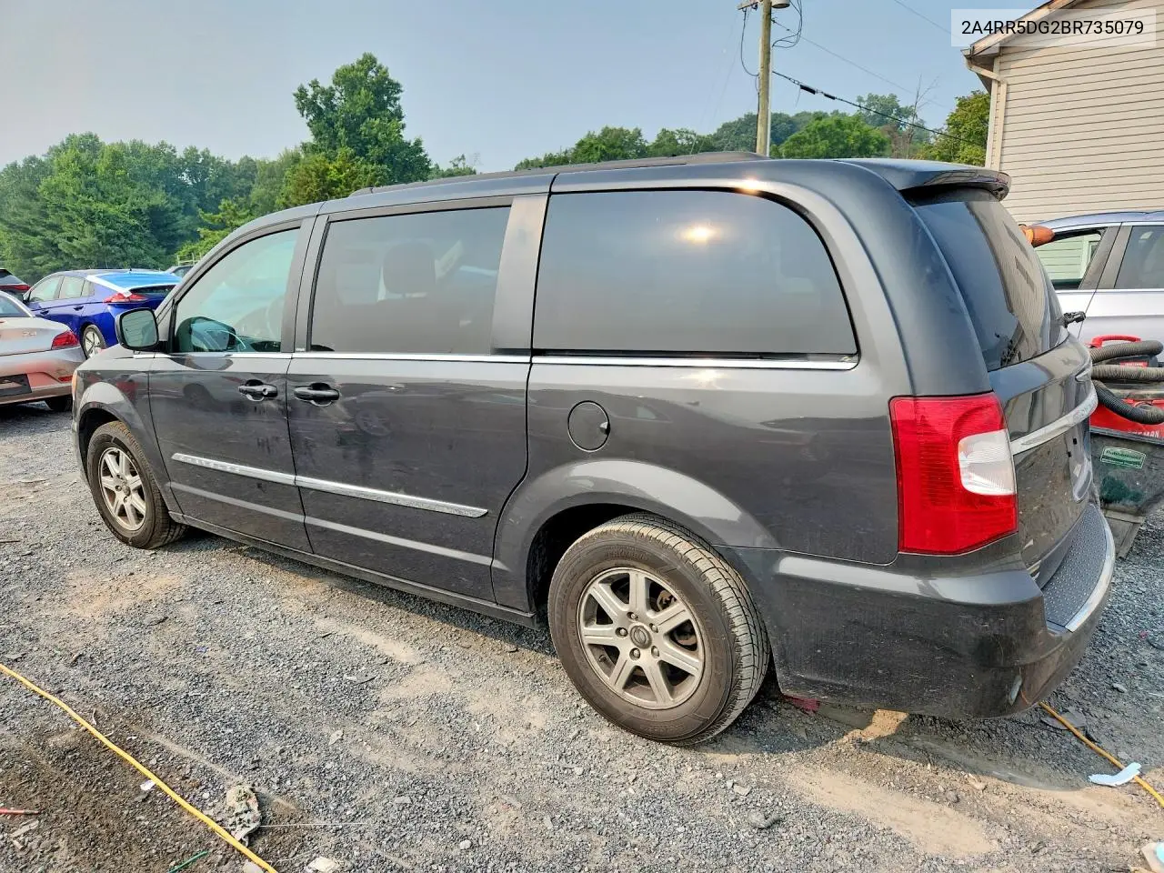 2011 Chrysler Town & Country Touring VIN: 2A4RR5DG2BR735079 Lot: 61526136