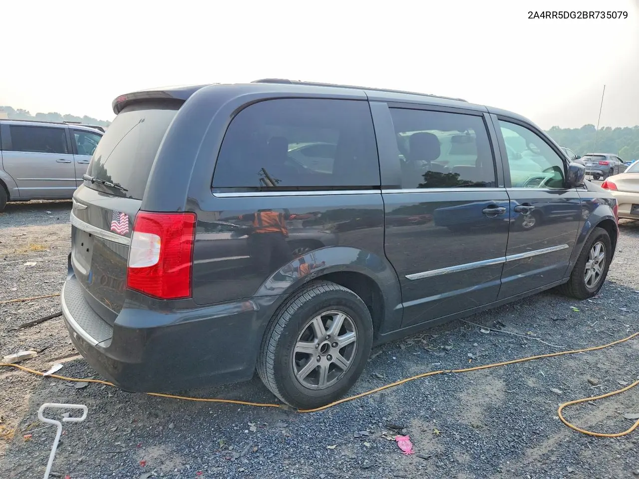 2011 Chrysler Town & Country Touring VIN: 2A4RR5DG2BR735079 Lot: 61526136