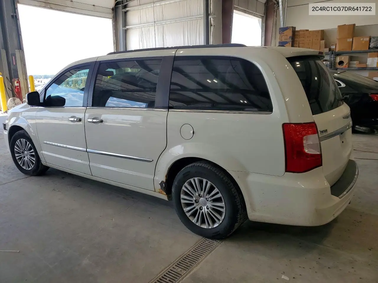 2013 Chrysler Town & Country Touring L VIN: 2C4RC1CG7DR641722 Lot: 60855796