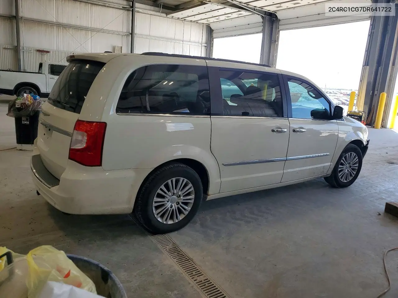 2013 Chrysler Town & Country Touring L VIN: 2C4RC1CG7DR641722 Lot: 60855796