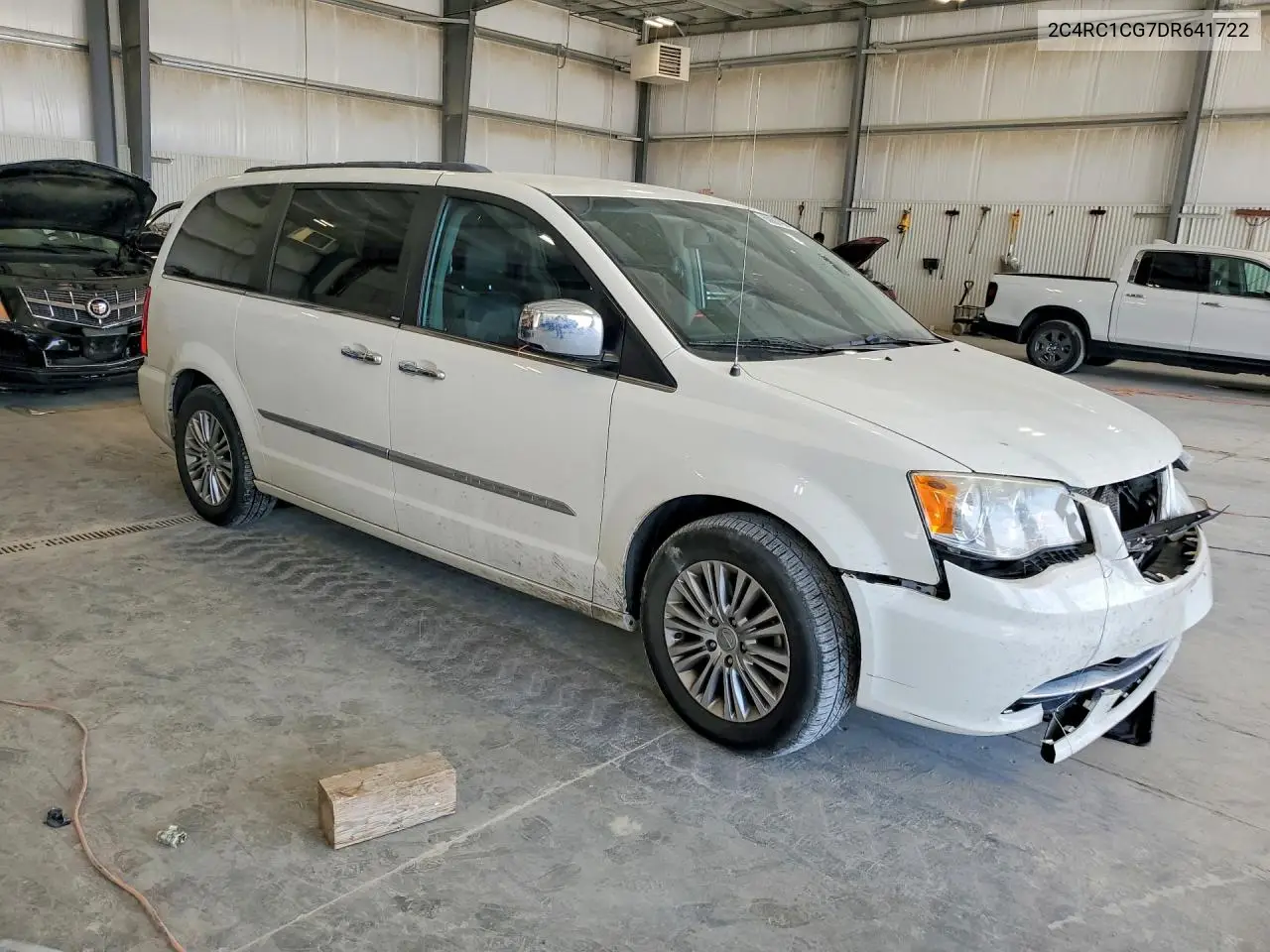 2013 Chrysler Town & Country Touring L VIN: 2C4RC1CG7DR641722 Lot: 60855796