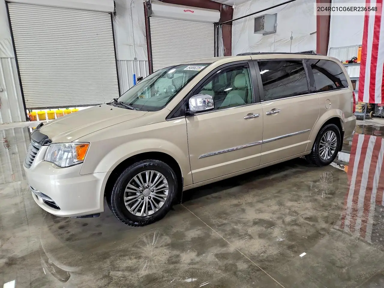 2014 Chrysler Town & Country Touring L