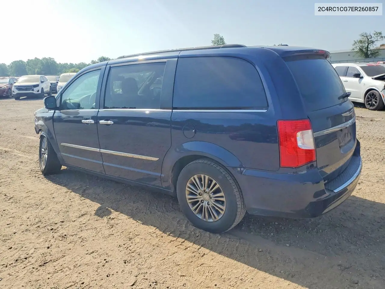 2014 Chrysler Town & Country Touring L VIN: 2C4RC1CG7ER260857 Lot: 59628796