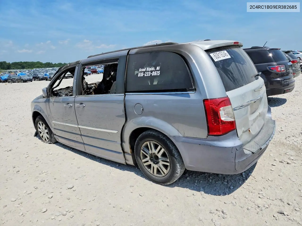 2014 Chrysler Town & Country Touring VIN: 2C4RC1BG9ER382685 Lot: 60819246