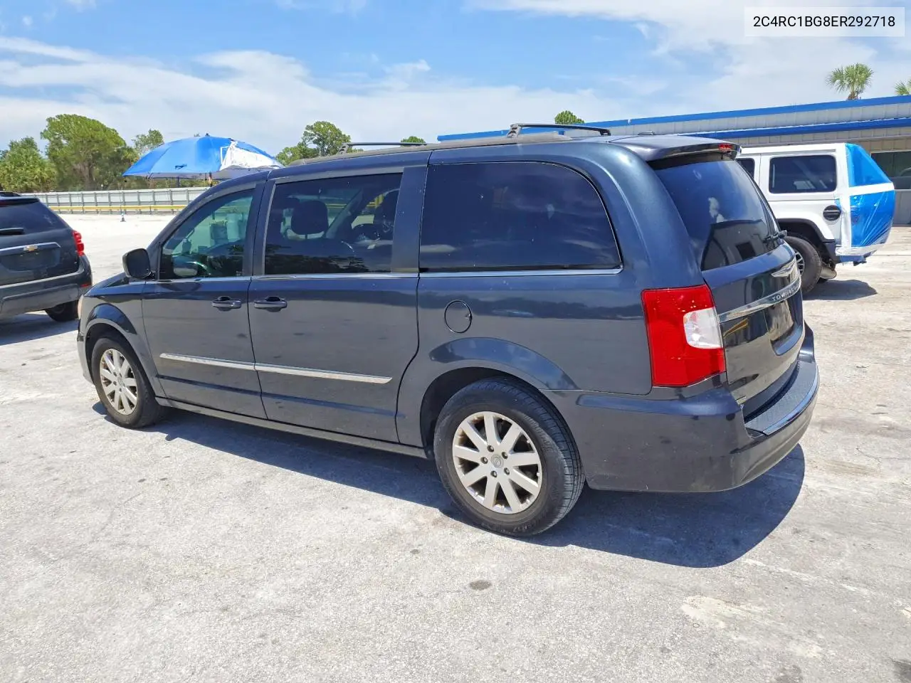 2014 Chrysler Town & Country Touring VIN: 2C4RC1BG8ER292718 Lot: 61593266