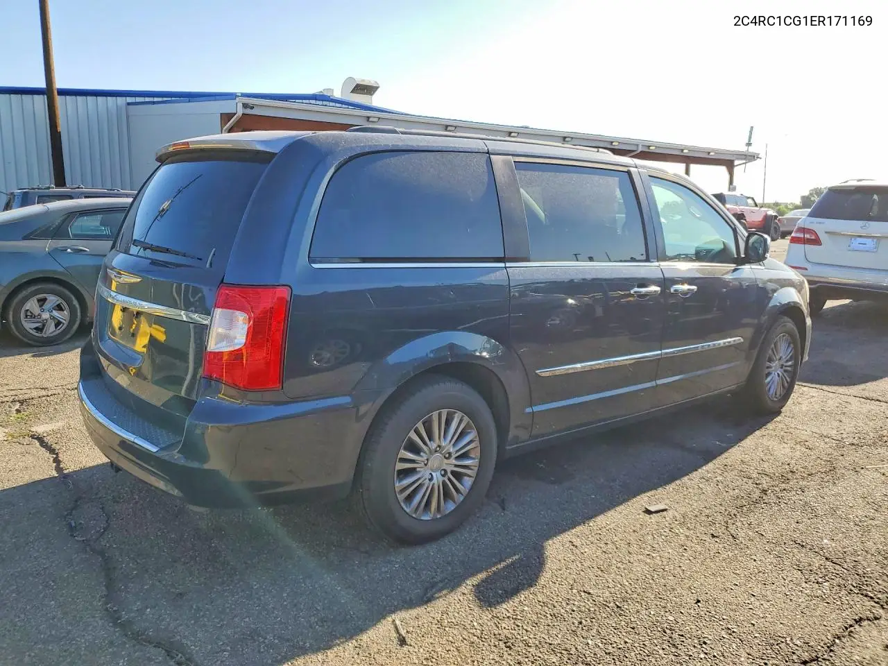 2014 Chrysler Town & Country Touring L VIN: 2C4RC1CG1ER171169 Lot: 61878836