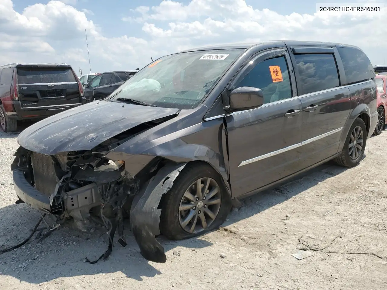 2C4RC1HG4FR646601 2015 Chrysler Town & Country S