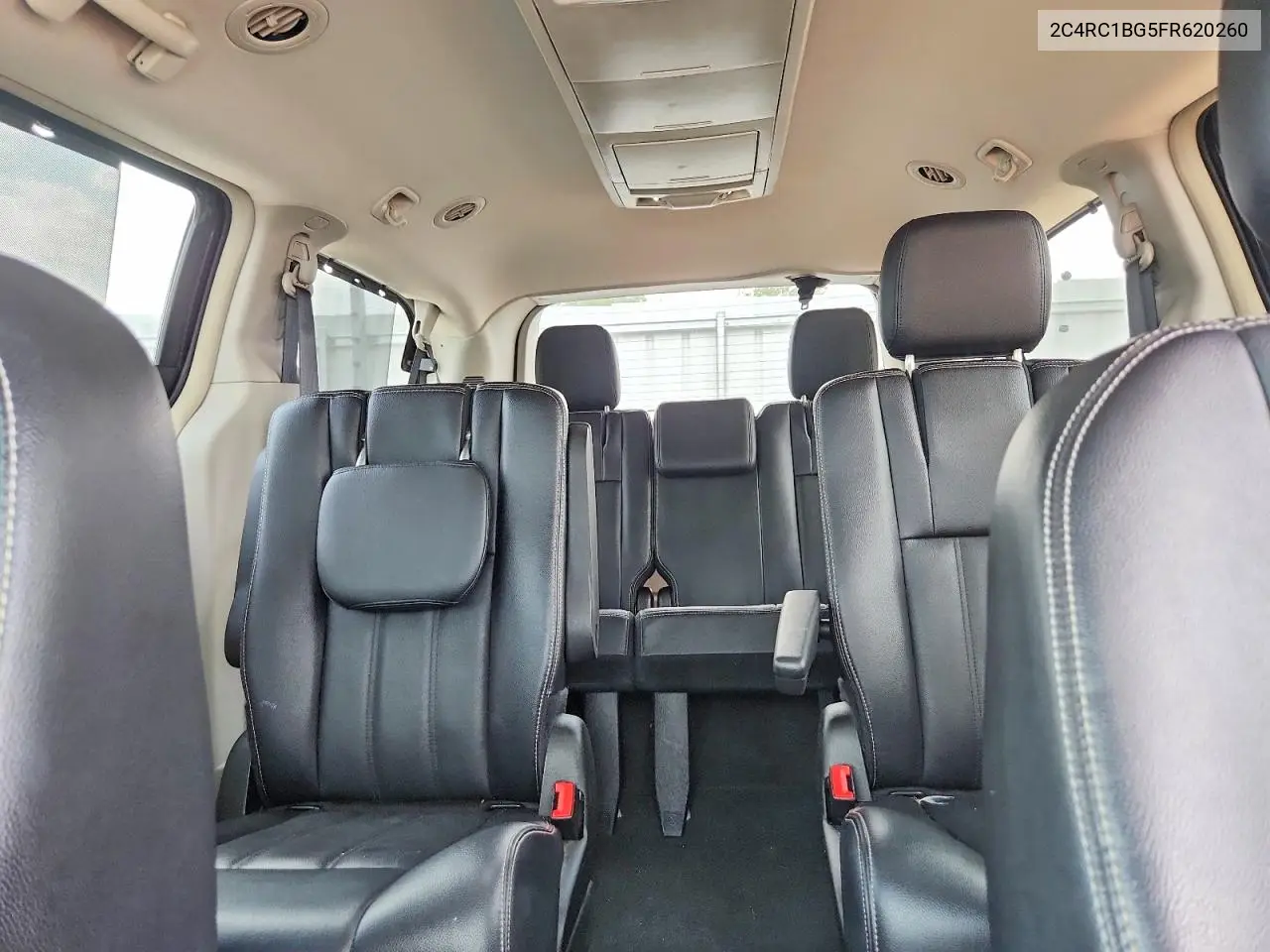 2015 Chrysler Town & Country Touring VIN: 2C4RC1BG5FR620260 Lot: 60641066