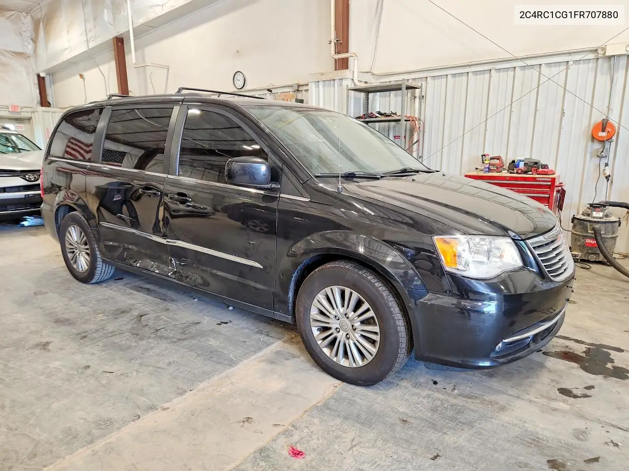 2015 Chrysler Town & Country Touring L VIN: 2C4RC1CG1FR707880 Lot: 60791896