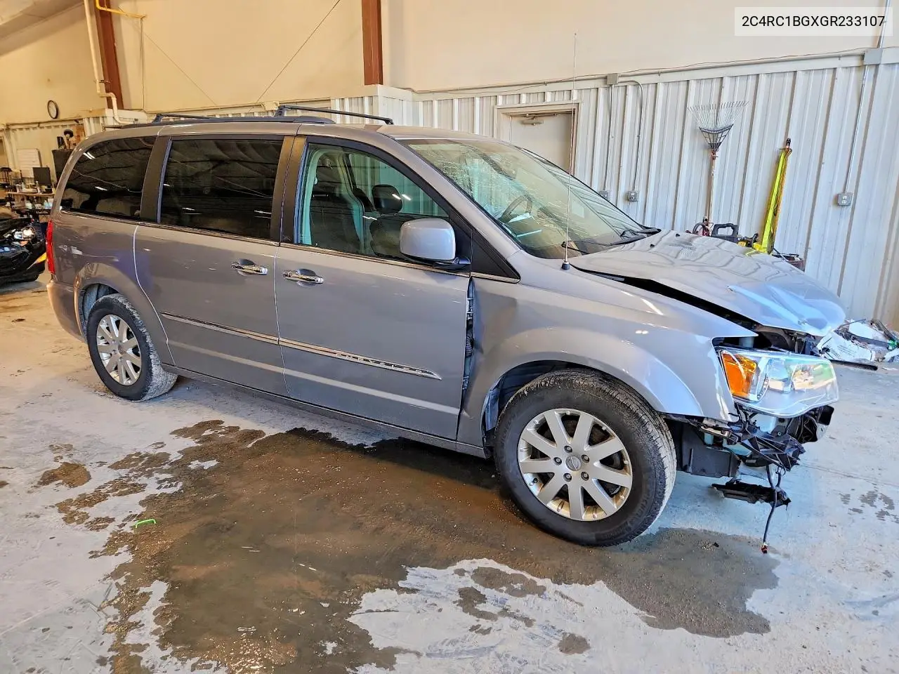 2016 Chrysler Town & Country Touring VIN: 2C4RC1BGXGR233107 Lot: 56185756
