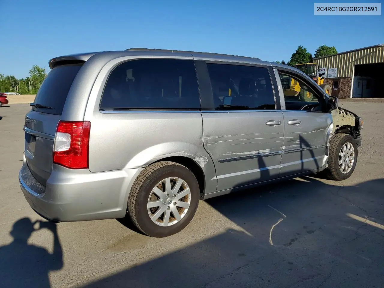 2016 Chrysler Town & Country Touring VIN: 2C4RC1BG2GR212591 Lot: 56320346