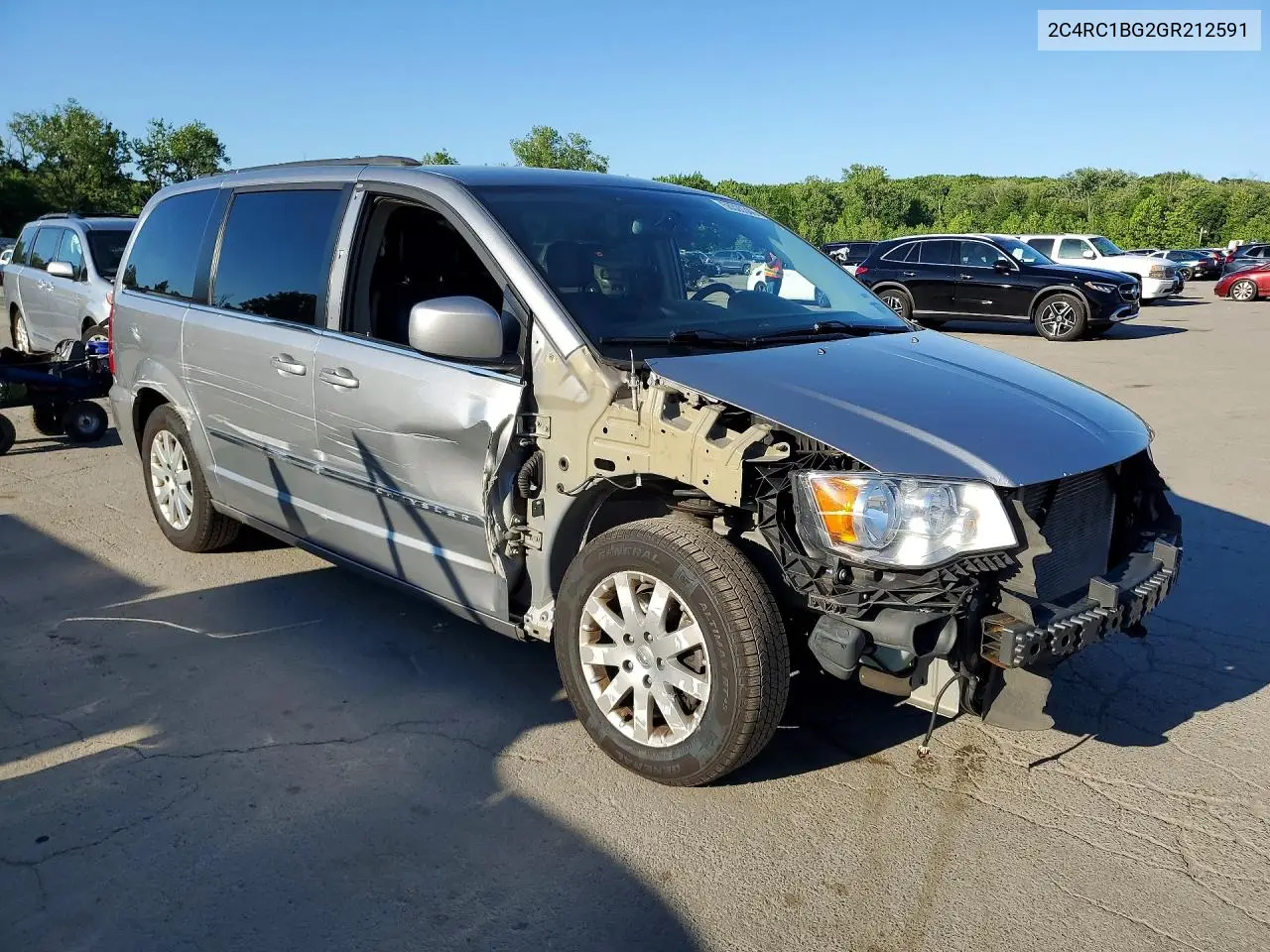 2016 Chrysler Town & Country Touring VIN: 2C4RC1BG2GR212591 Lot: 56320346