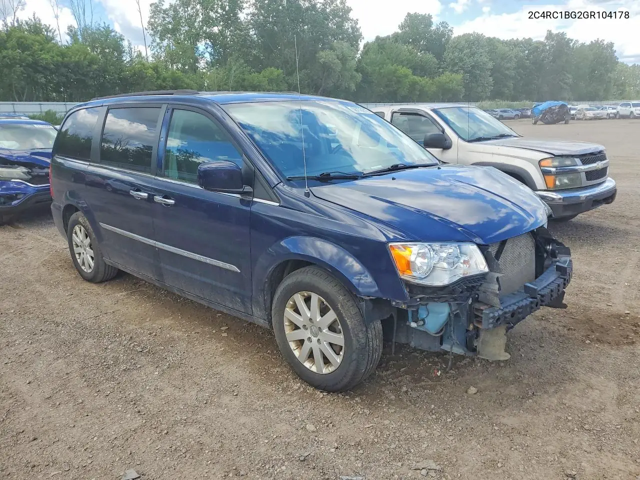 2016 Chrysler Town & Country Touring VIN: 2C4RC1BG2GR104178 Lot: 56776216