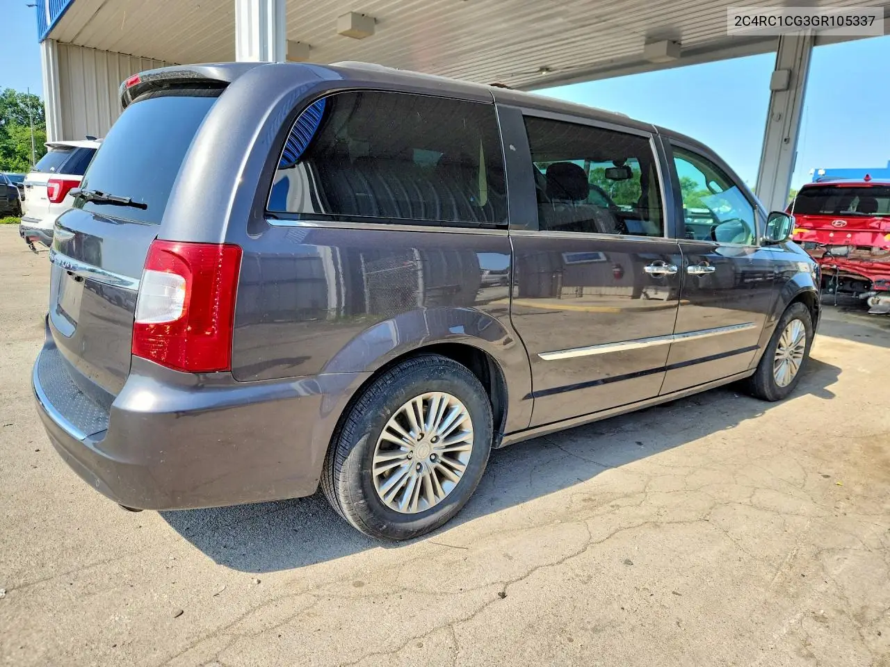 2016 Chrysler Town & Country Touring L VIN: 2C4RC1CG3GR105337 Lot: 56855006
