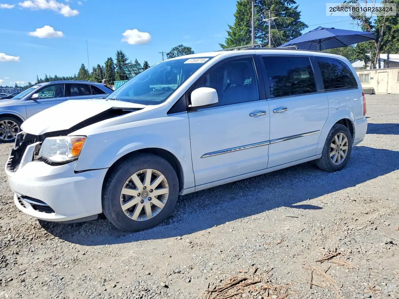 2016 Chrysler Town & Country Touring VIN: 2C4RC1BG1GR253424 Lot: 57049716