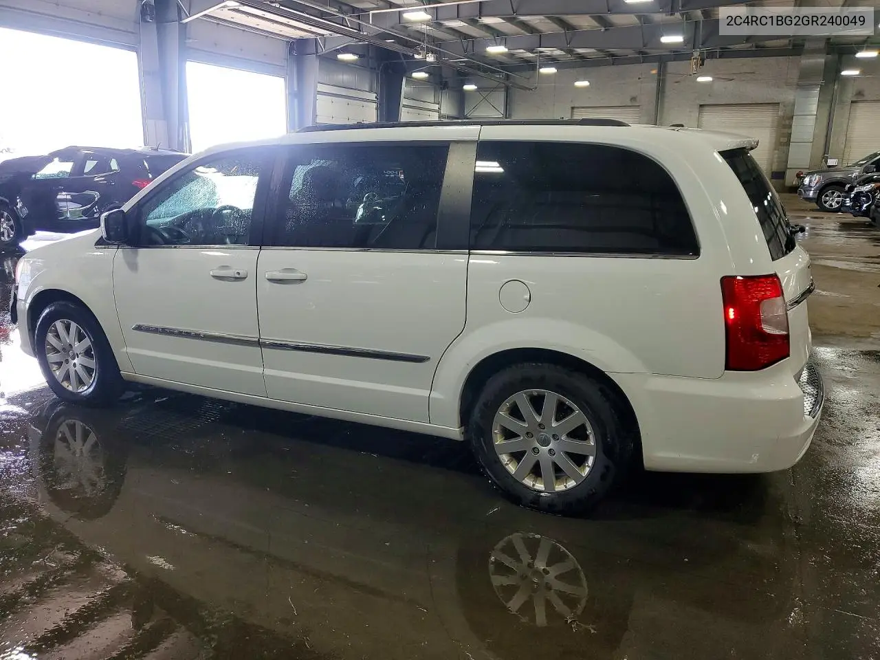2016 Chrysler Town & Country Touring VIN: 2C4RC1BG2GR240049 Lot: 60624486