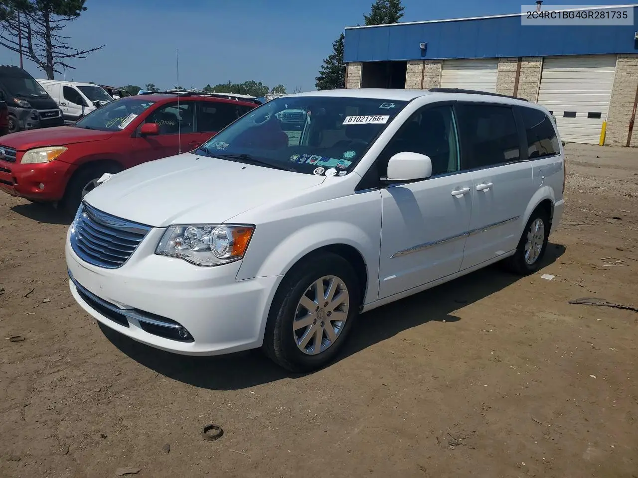 2016 Chrysler Town & Country Touring VIN: 2C4RC1BG4GR281735 Lot: 61021766