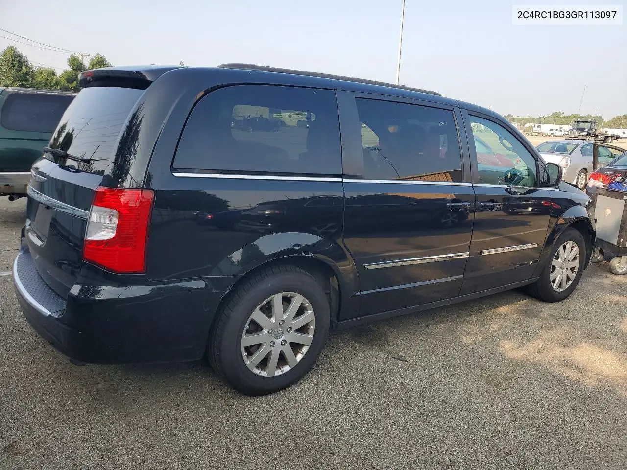 2016 Chrysler Town & Country Touring VIN: 2C4RC1BG3GR113097 Lot: 61102566
