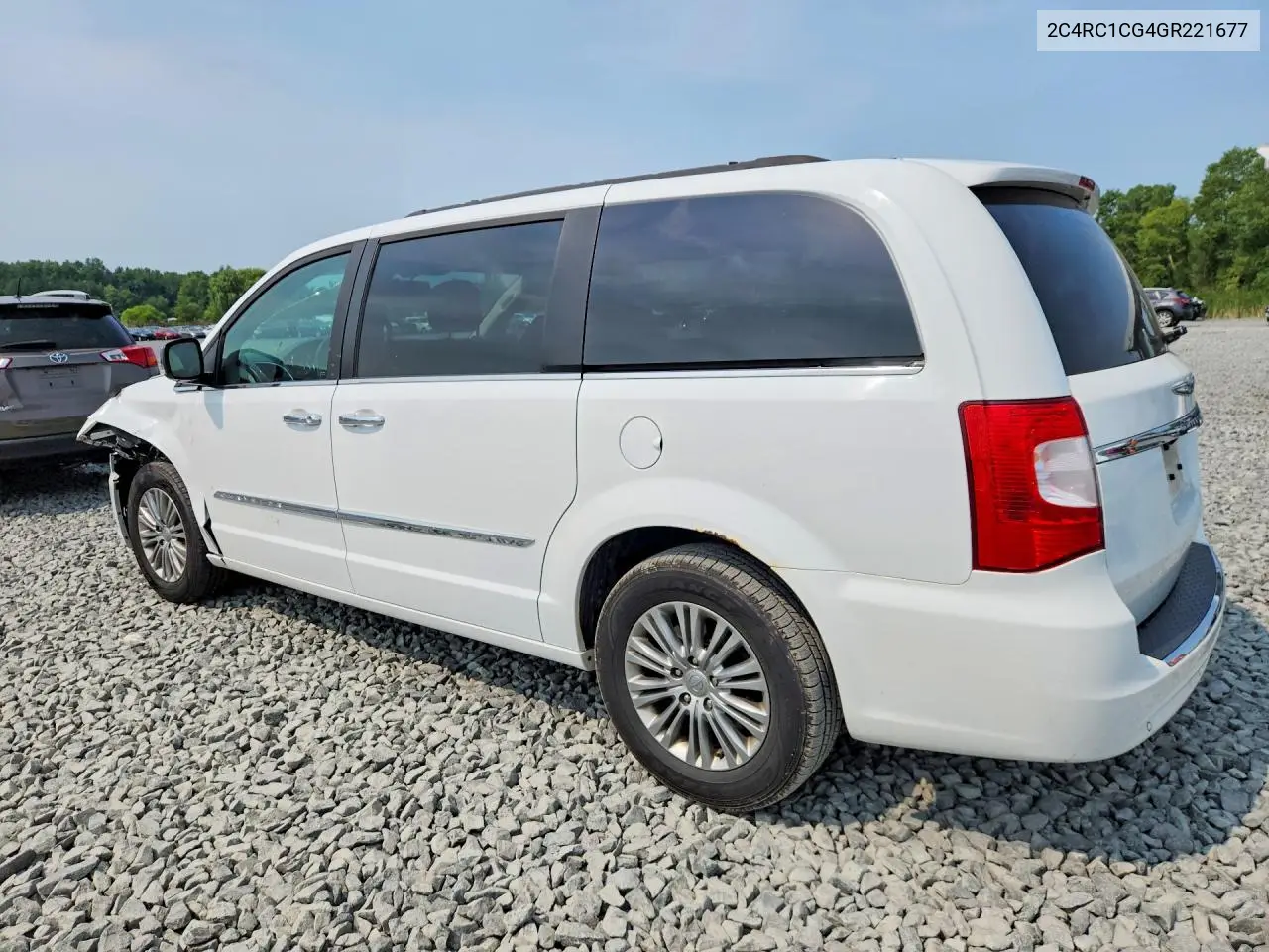 2016 Chrysler Town & Country Touring L VIN: 2C4RC1CG4GR221677 Lot: 61192096