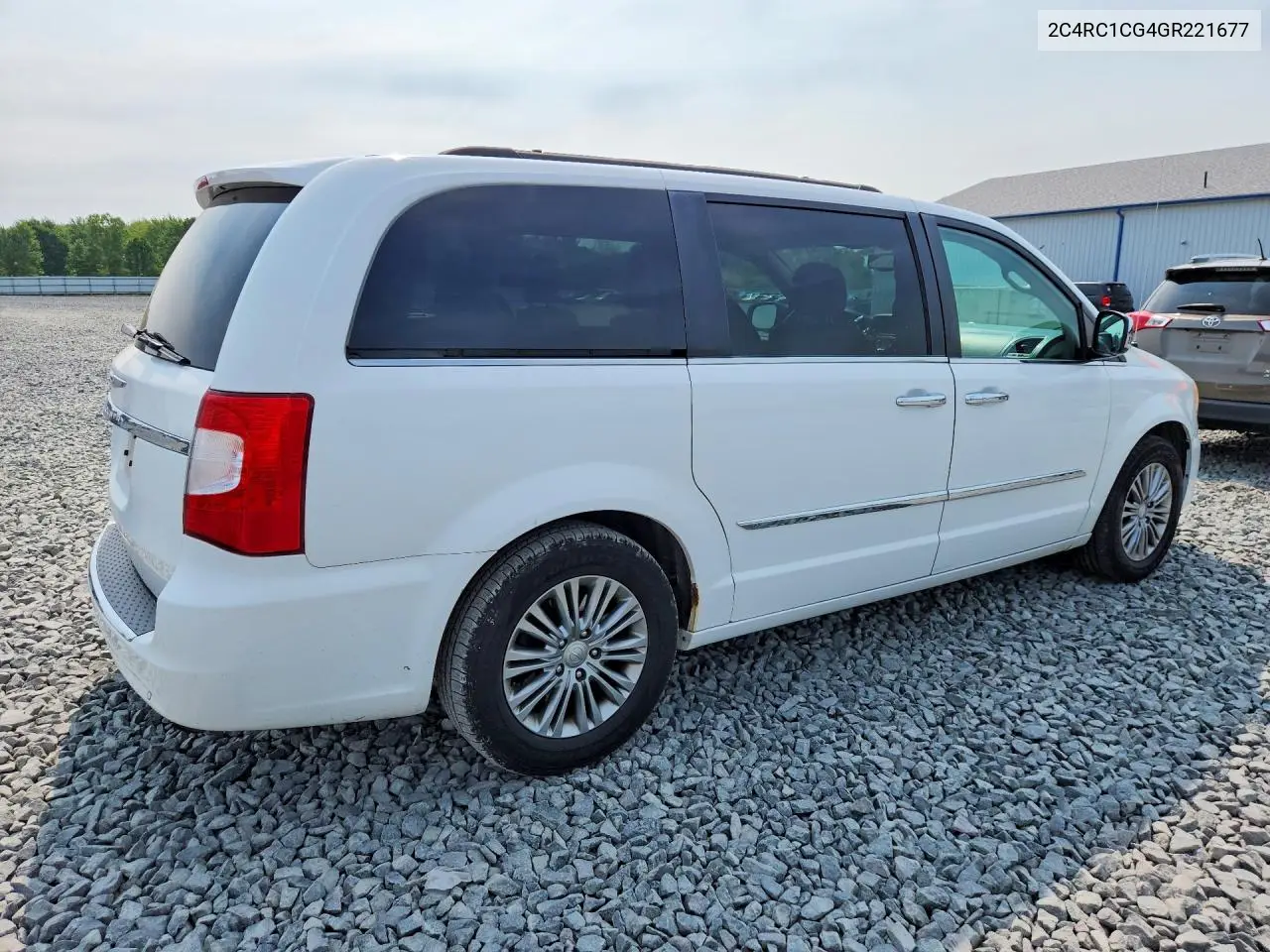 2016 Chrysler Town & Country Touring L VIN: 2C4RC1CG4GR221677 Lot: 61192096