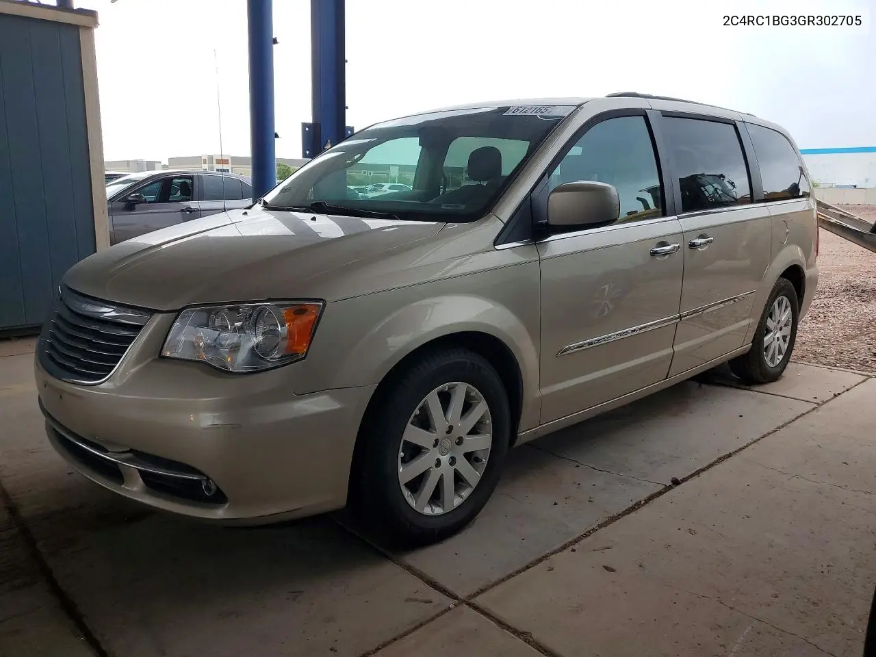 2016 Chrysler Town & Country Touring VIN: 2C4RC1BG3GR302705 Lot: 61216516