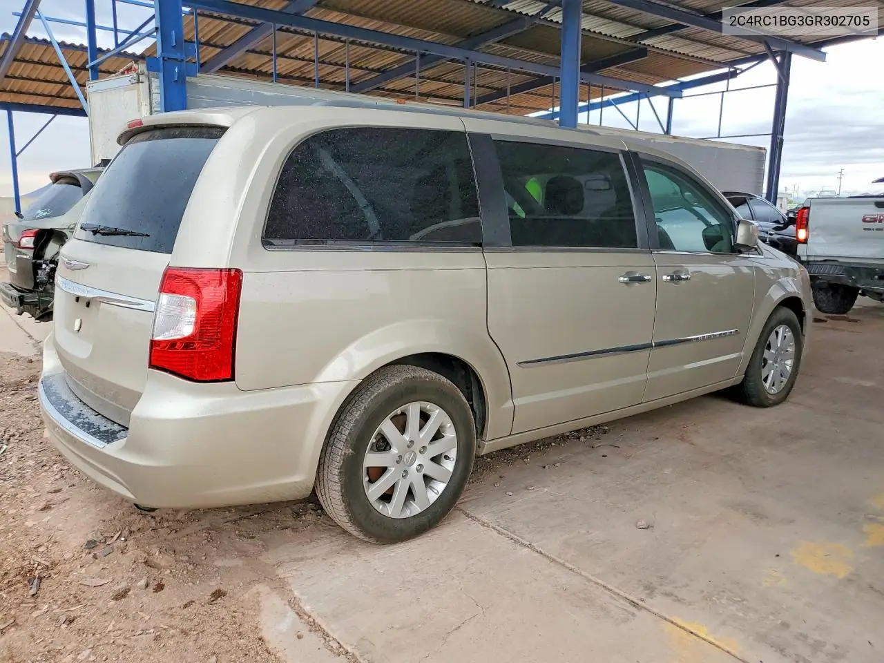 2016 Chrysler Town & Country Touring VIN: 2C4RC1BG3GR302705 Lot: 61216516