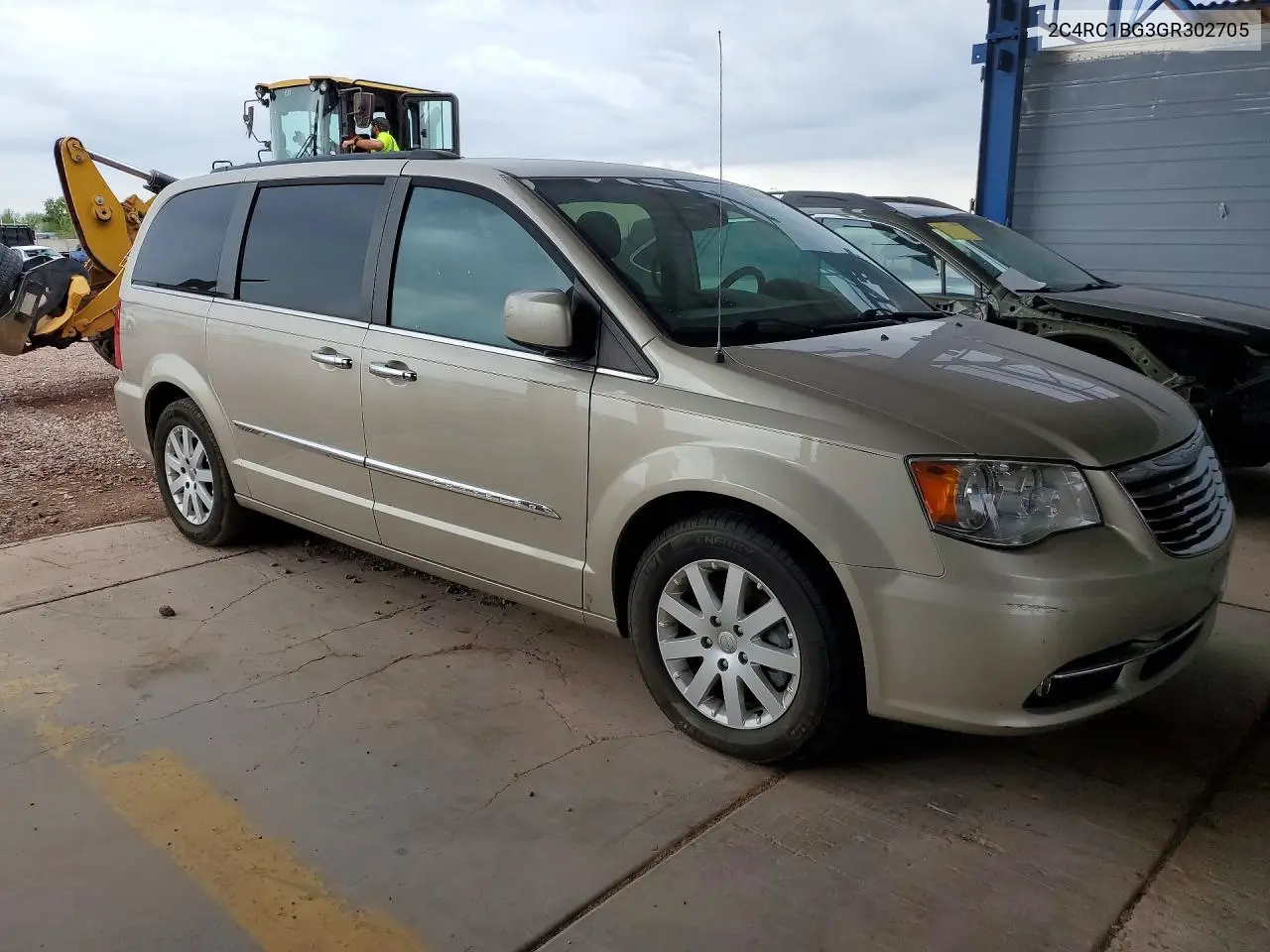 2016 Chrysler Town & Country Touring VIN: 2C4RC1BG3GR302705 Lot: 61216516