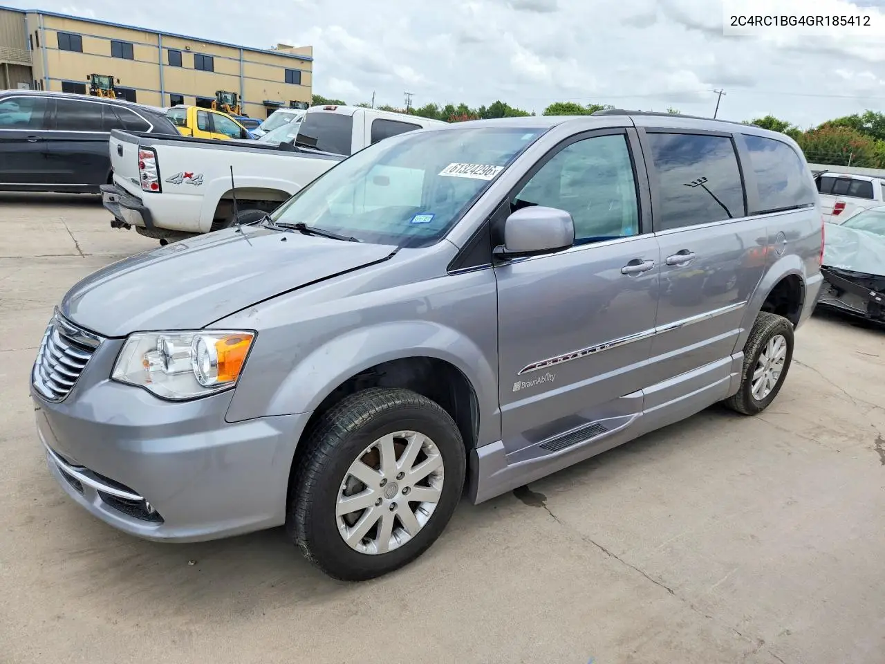 2016 Chrysler Town & Country Touring VIN: 2C4RC1BG4GR185412 Lot: 61324296