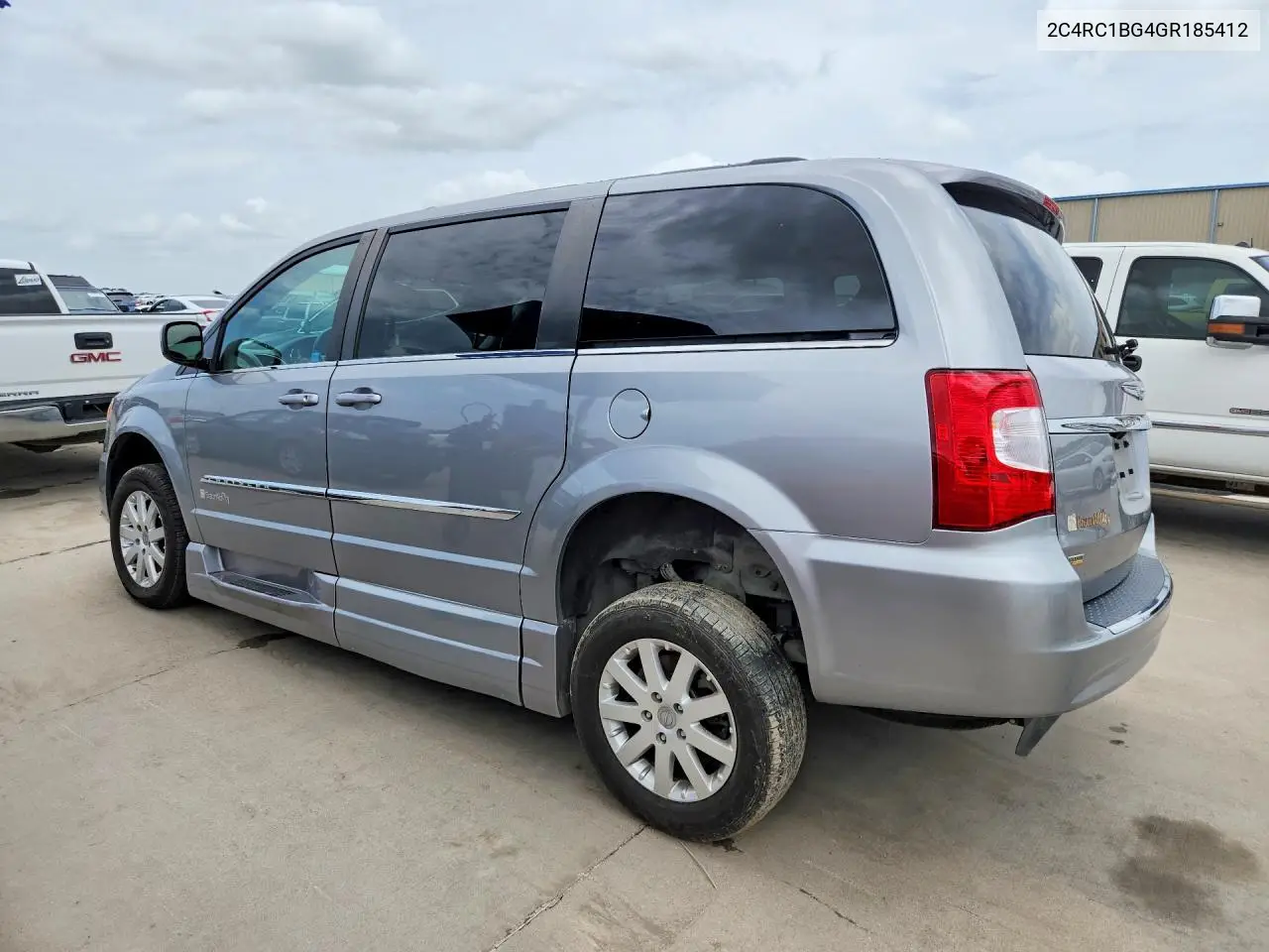 2016 Chrysler Town & Country Touring VIN: 2C4RC1BG4GR185412 Lot: 61324296