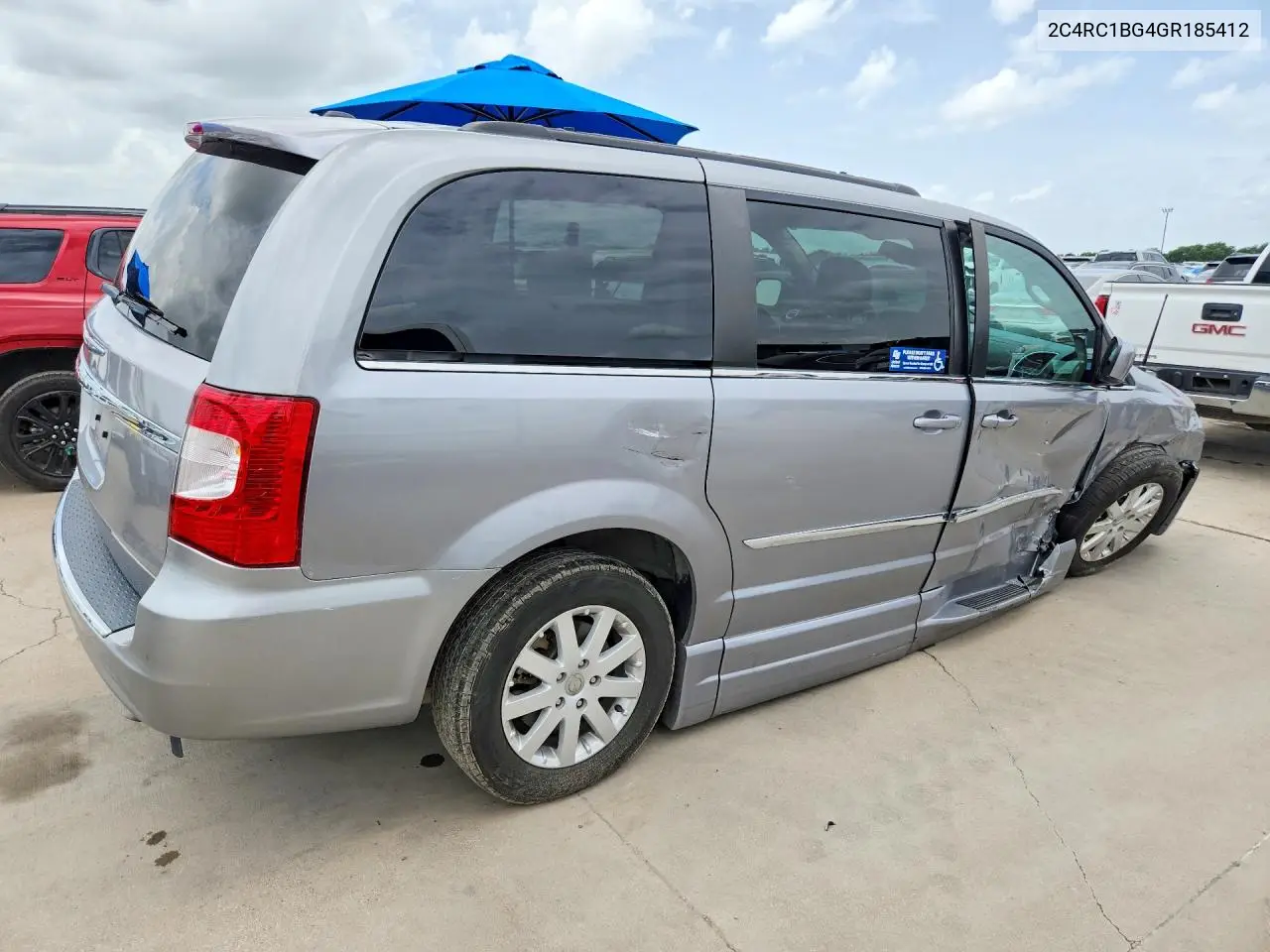 2016 Chrysler Town & Country Touring VIN: 2C4RC1BG4GR185412 Lot: 61324296