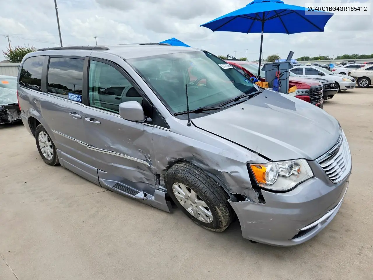 2016 Chrysler Town & Country Touring VIN: 2C4RC1BG4GR185412 Lot: 61324296