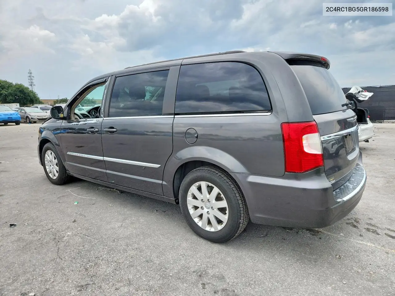 2016 Chrysler Town & Country Touring VIN: 2C4RC1BG5GR186598 Lot: 61694606