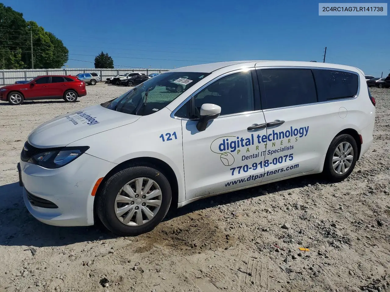 2020 Chrysler Voyager L