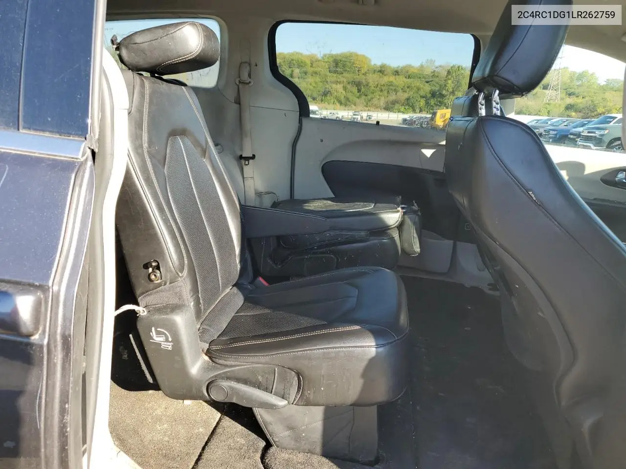 2C4RC1DG1LR262759 2020 Chrysler Voyager Lxi