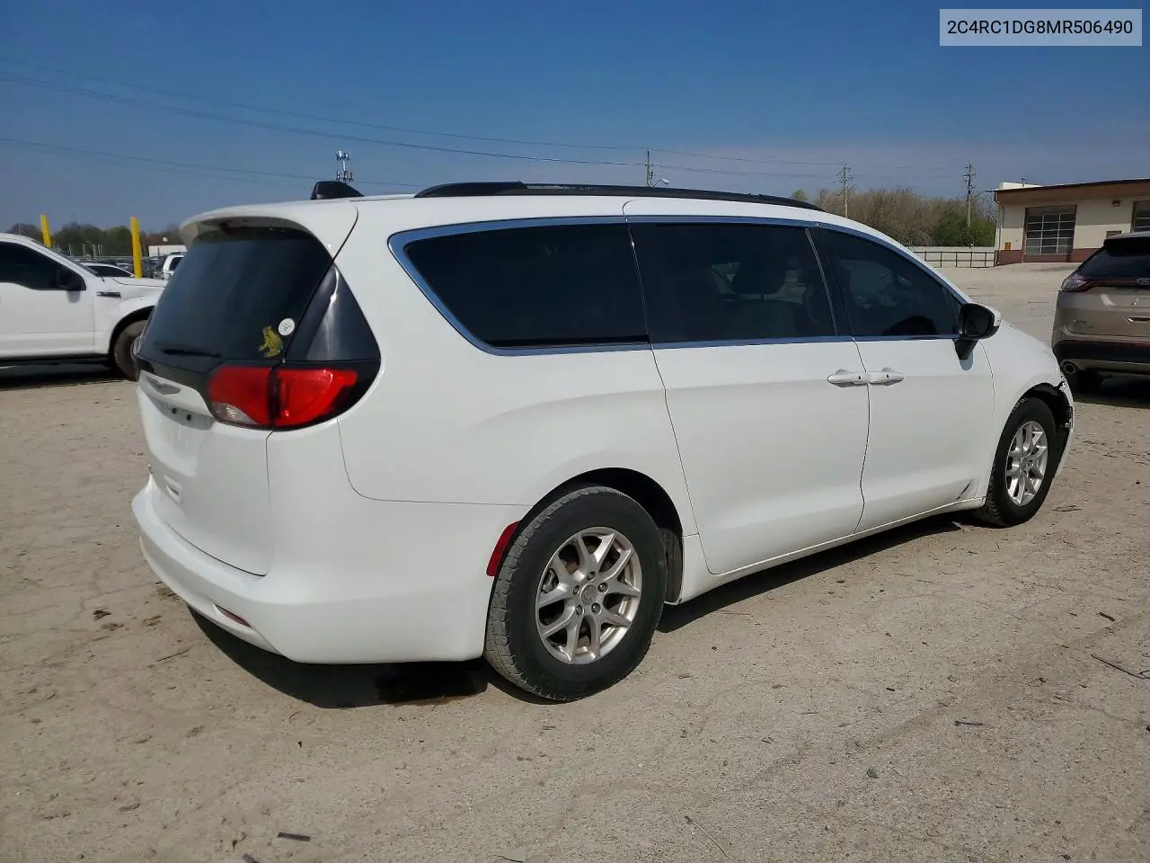2C4RC1DG8MR506490 2021 Chrysler Voyager Lxi